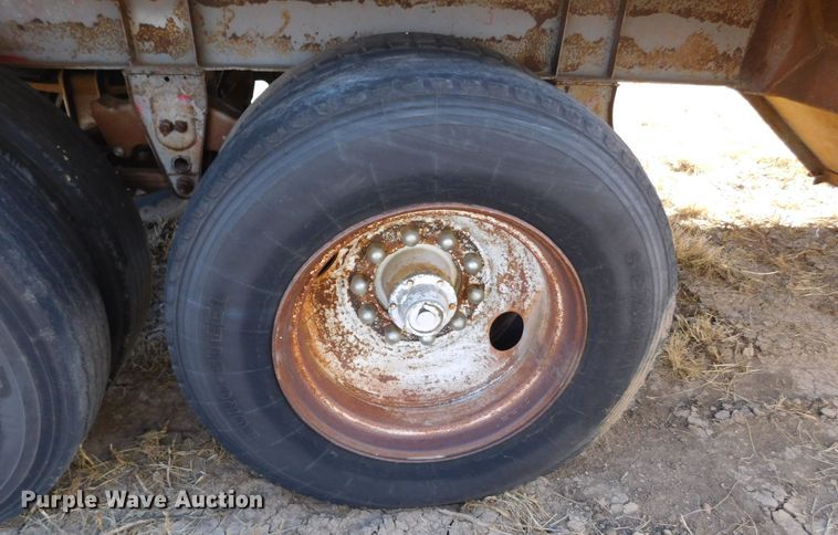 image for item DJ7555 1985 Merritt  grain trailer