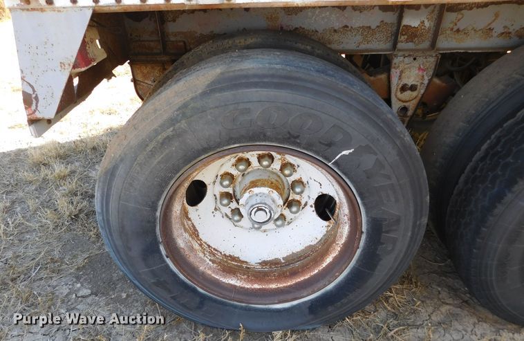 image for item DJ7555 1985 Merritt  grain trailer