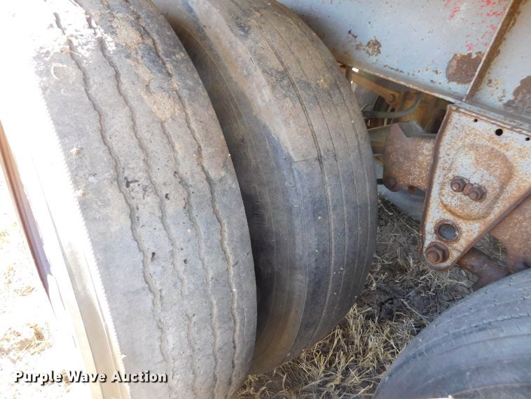 image for item DJ7555 1985 Merritt  grain trailer