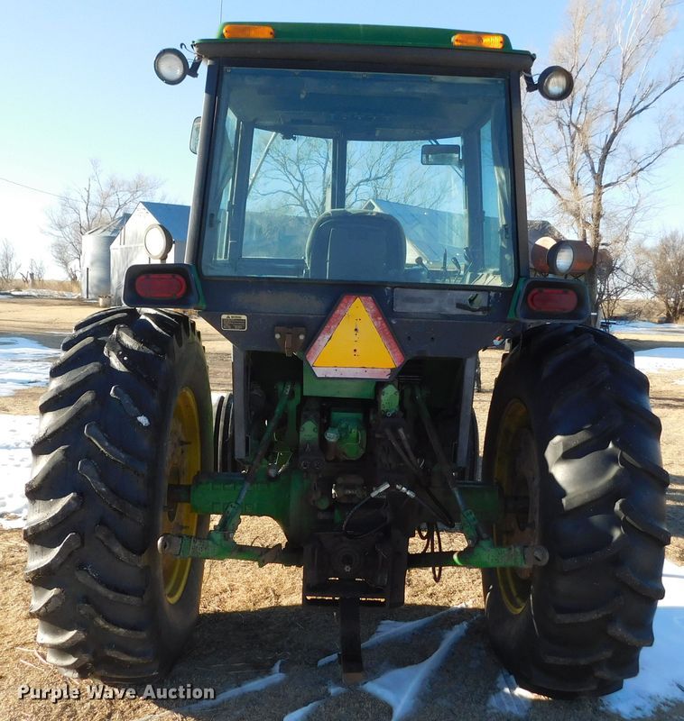 image for item DJ7577 1982 John Deere 4240  tractor