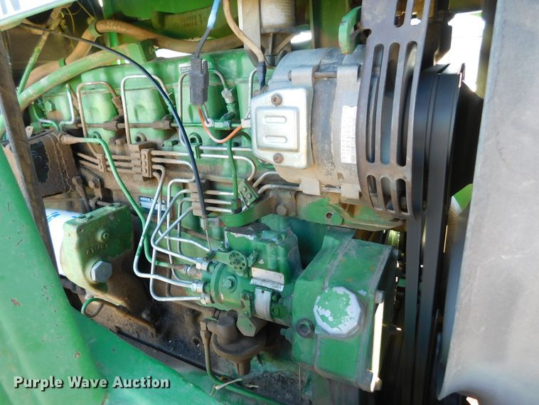 image for item DJ7577 1982 John Deere 4240  tractor