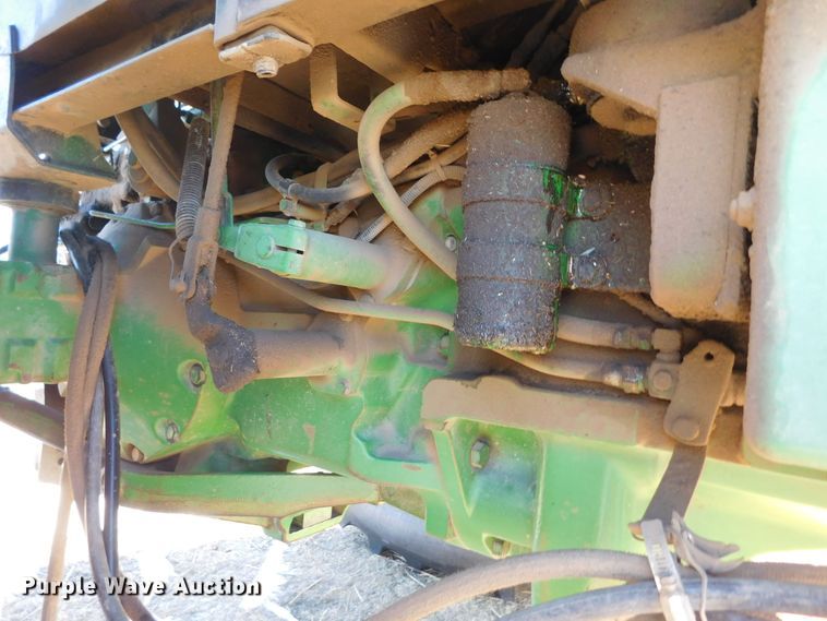 image for item DJ7577 1982 John Deere 4240  tractor