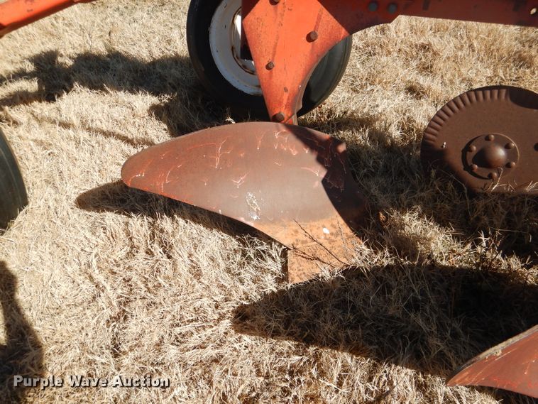 image for item DJ8924 Case  seven bottom plow