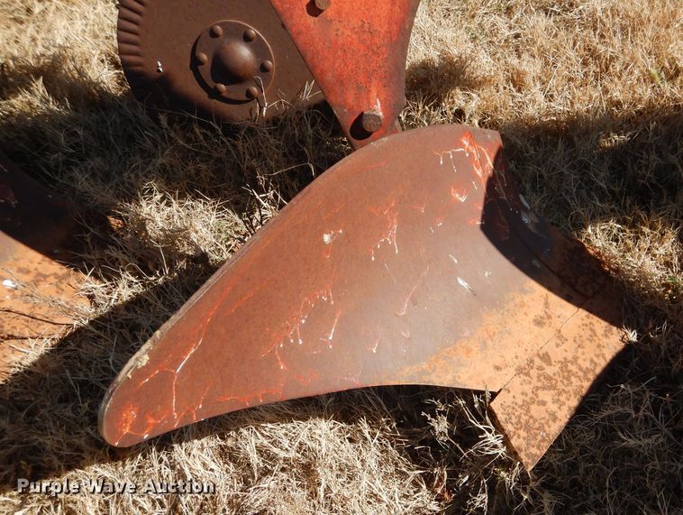 image for item DJ8924 Case  seven bottom plow