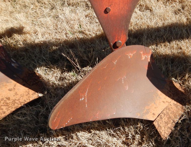 image for item DJ8924 Case  seven bottom plow