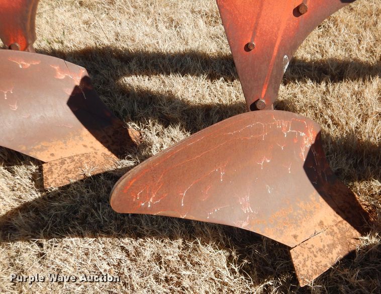image for item DJ8924 Case  seven bottom plow