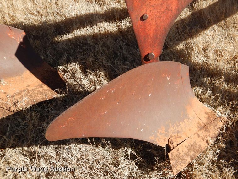 image for item DJ8924 Case  seven bottom plow