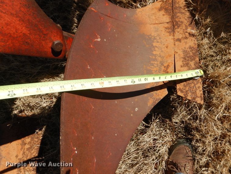 image for item DJ8924 Case  seven bottom plow