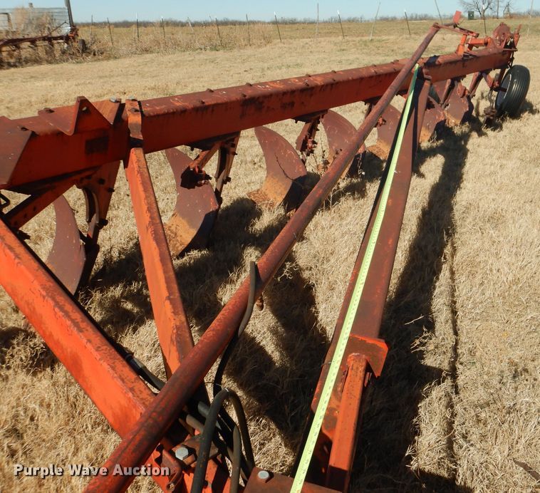 image for item DJ8924 Case  seven bottom plow