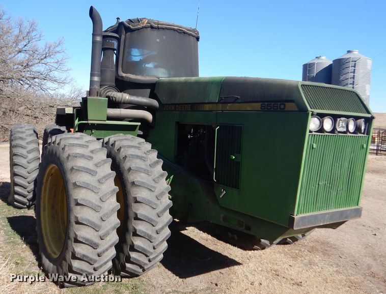 image for item DK7251 1991 John Deere 8560  4WD tractor