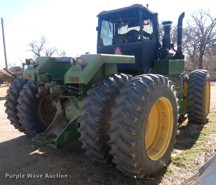 image for item DK7251 1991 John Deere 8560  4WD tractor