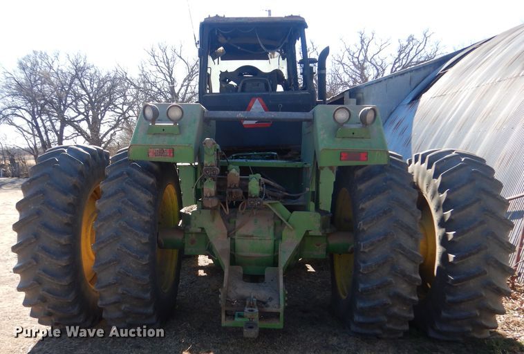 image for item DK7251 1991 John Deere 8560  4WD tractor