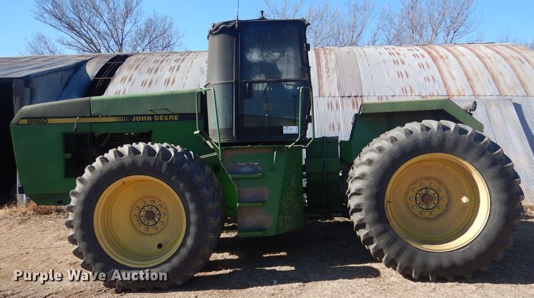 image for item DK7251 1991 John Deere 8560  4WD tractor