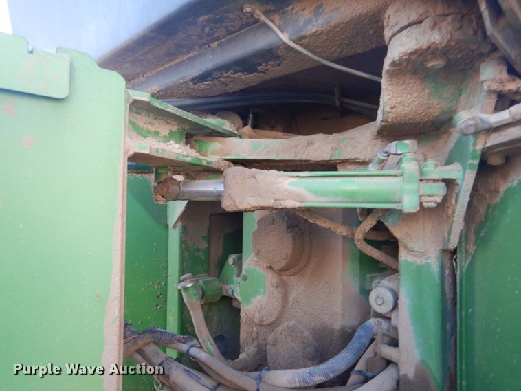 image for item DK7251 1991 John Deere 8560  4WD tractor