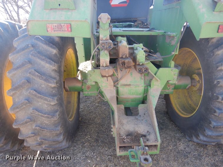 image for item DK7251 1991 John Deere 8560  4WD tractor