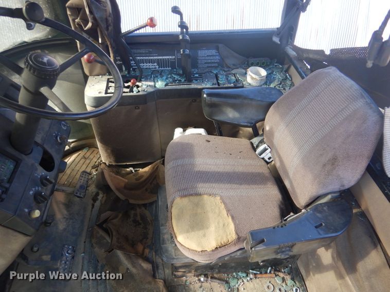 image for item DK7251 1991 John Deere 8560  4WD tractor