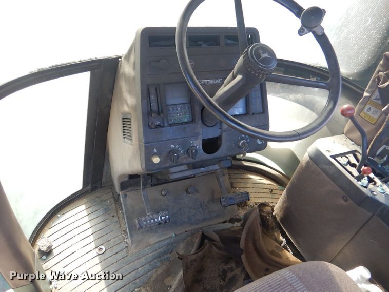 image for item DK7251 1991 John Deere 8560  4WD tractor