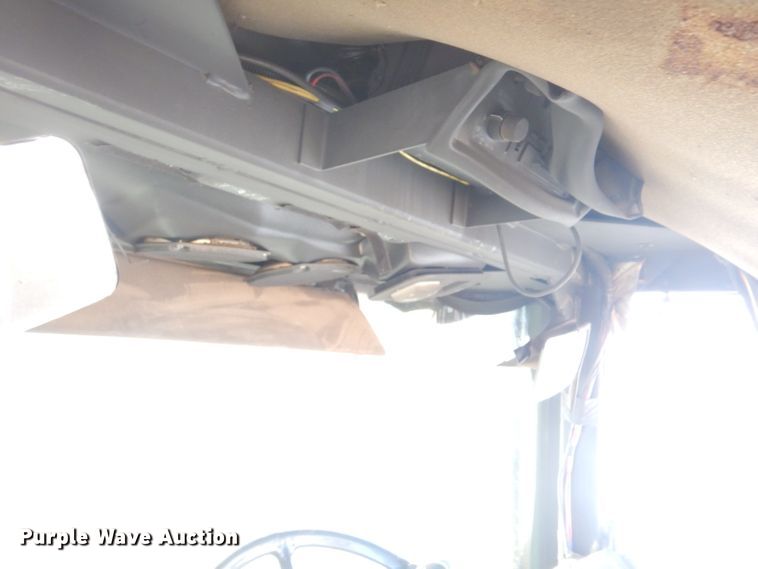 image for item DK7251 1991 John Deere 8560  4WD tractor