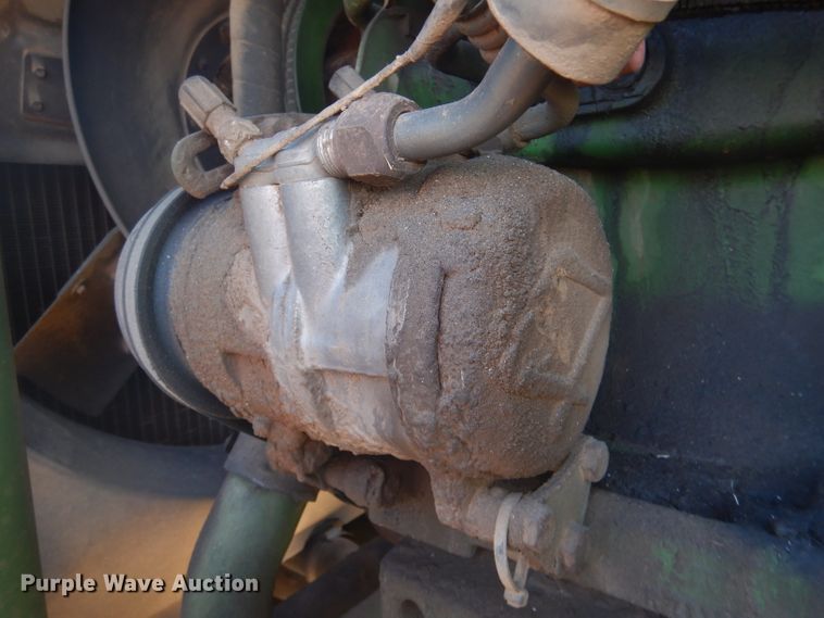 image for item DK7251 1991 John Deere 8560  4WD tractor