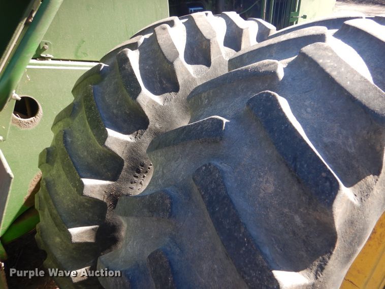 image for item DK7251 1991 John Deere 8560  4WD tractor