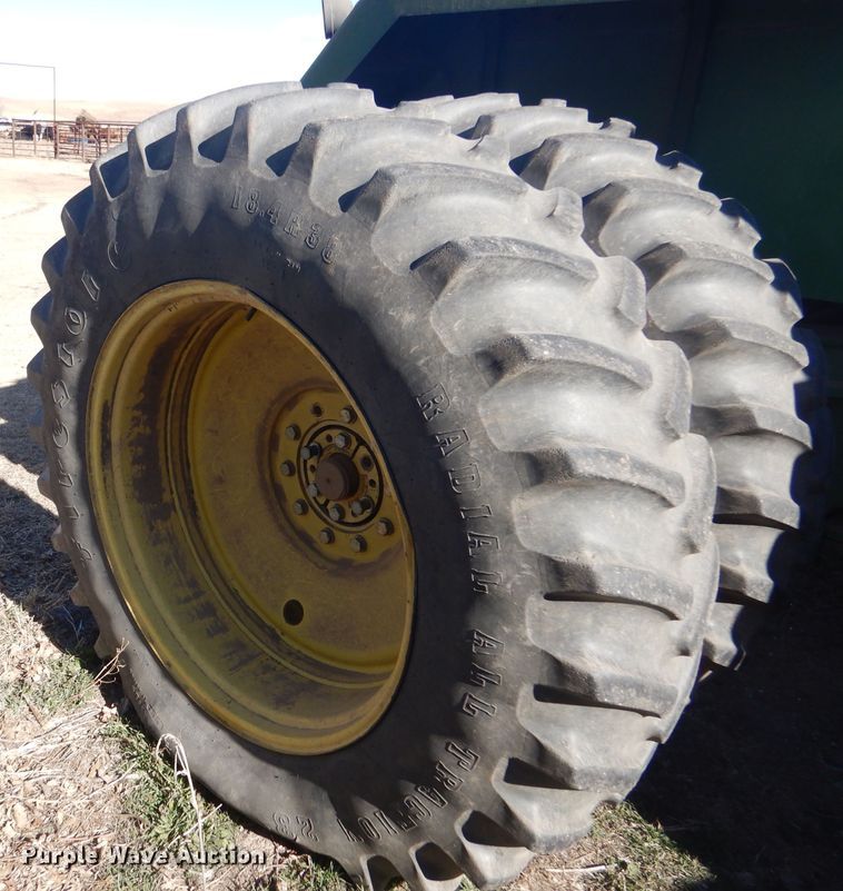 image for item DK7251 1991 John Deere 8560  4WD tractor