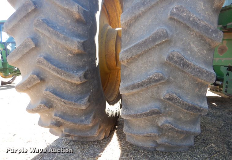 image for item DK7251 1991 John Deere 8560  4WD tractor