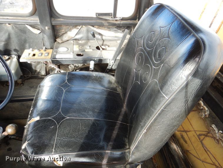 image for item DK8729 Ag-Chem Ag Gator 2004  manure spreader