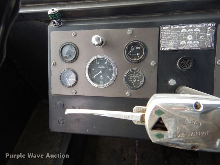 image for item DK8729 Ag-Chem Ag Gator 2004  manure spreader