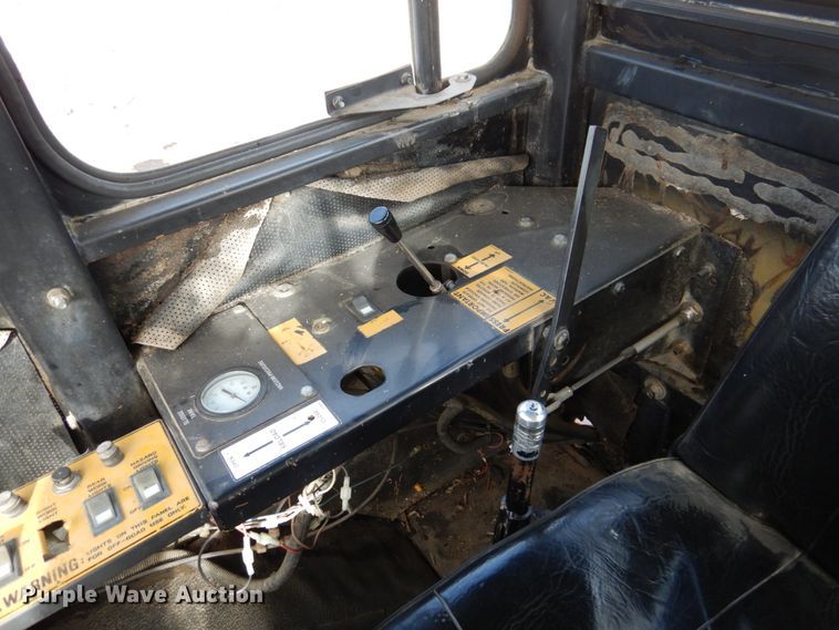 image for item DK8729 Ag-Chem Ag Gator 2004  manure spreader