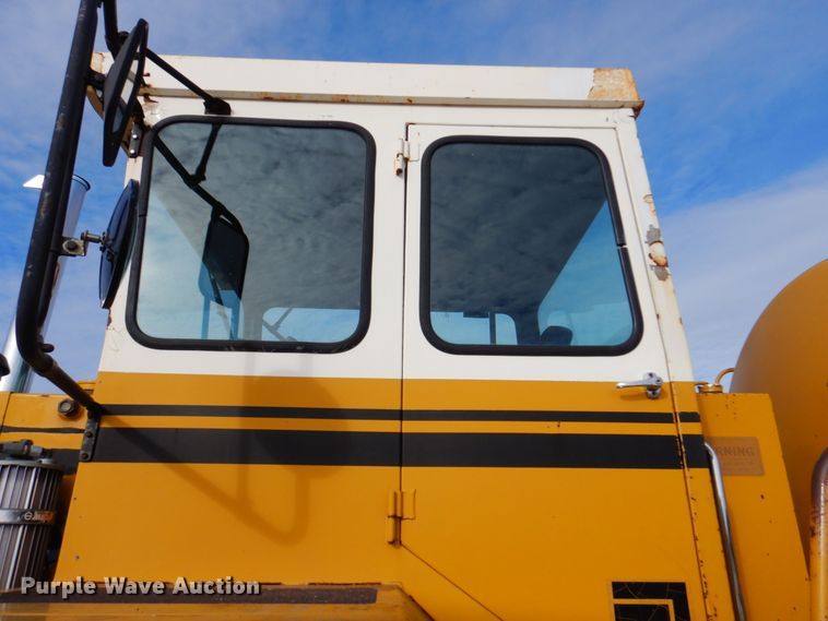 image for item DK8729 Ag-Chem Ag Gator 2004  manure spreader