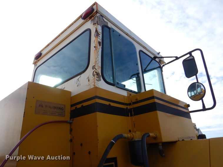 image for item DK8729 Ag-Chem Ag Gator 2004  manure spreader