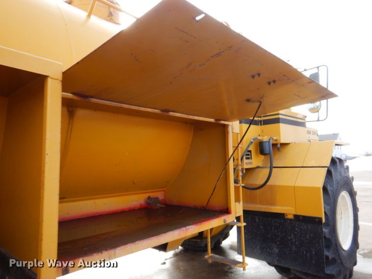 image for item DK8729 Ag-Chem Ag Gator 2004  manure spreader