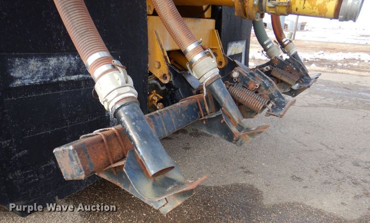 image for item DK8729 Ag-Chem Ag Gator 2004  manure spreader