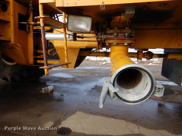 image for item DK8729 Ag-Chem Ag Gator 2004  manure spreader