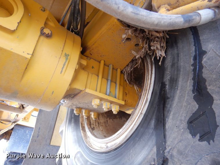 image for item DK8729 Ag-Chem Ag Gator 2004  manure spreader