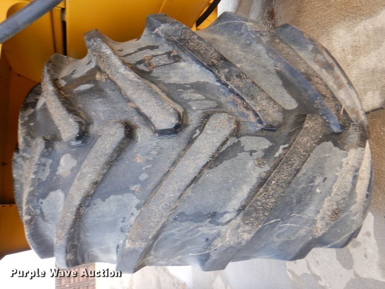 image for item DK8729 Ag-Chem Ag Gator 2004  manure spreader