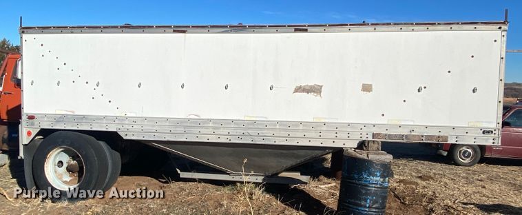 image for item DL1380 1976 Guthrie GH21  grain trailer