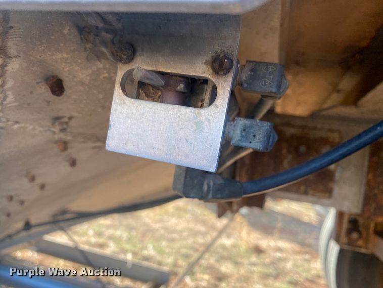 image for item DL1380 1976 Guthrie GH21  grain trailer