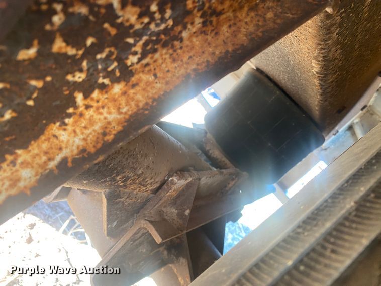 image for item DL1380 1976 Guthrie GH21  grain trailer