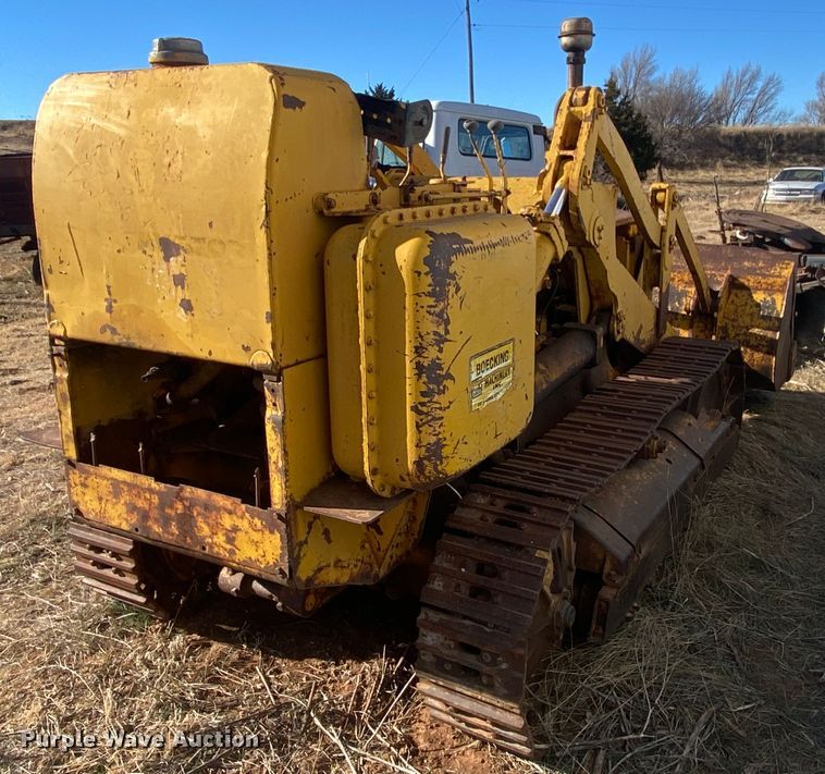 image for item DL1384 1956 Caterpillar 933  track loader