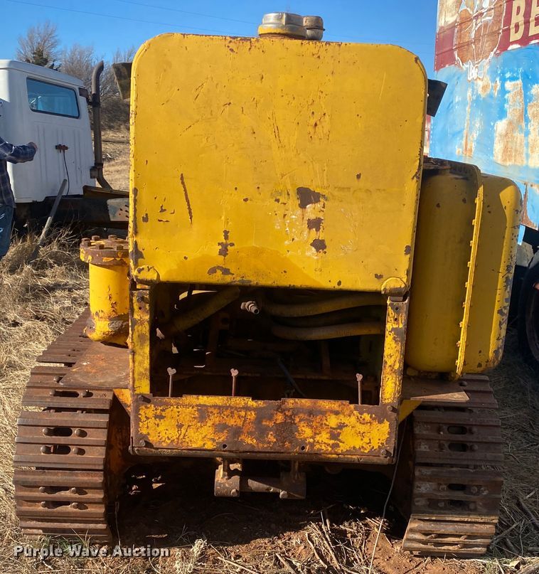 image for item DL1384 1956 Caterpillar 933  track loader