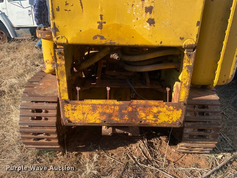 image for item DL1384 1956 Caterpillar 933  track loader