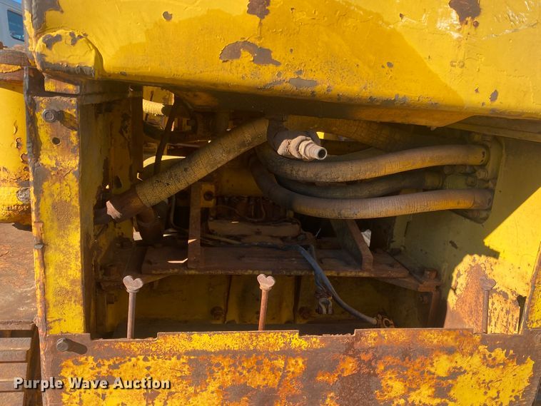 image for item DL1384 1956 Caterpillar 933  track loader