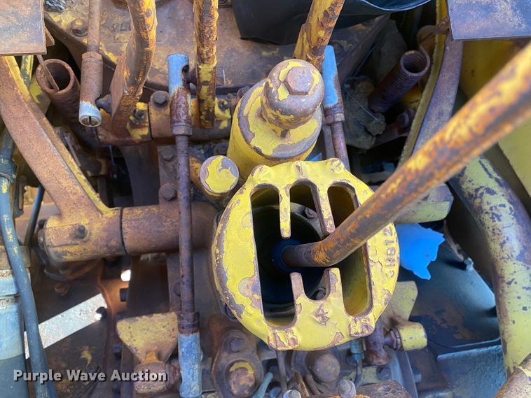 image for item DL1384 1956 Caterpillar 933  track loader