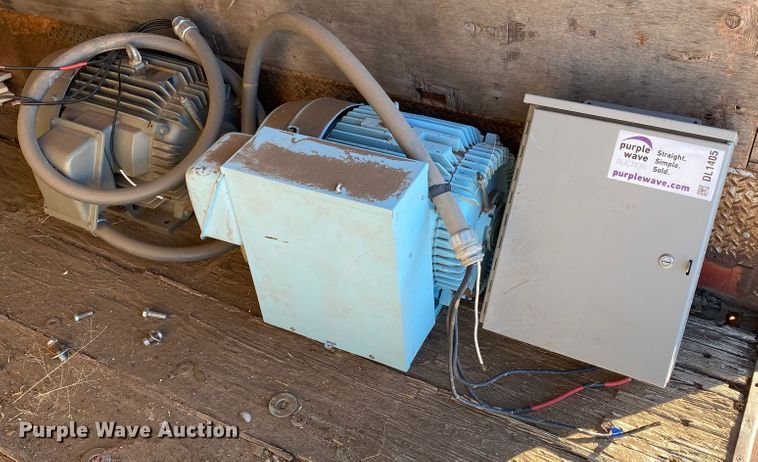 image for item DL1405 (2) TaTung WH0404FFA electric motors