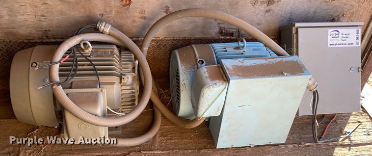 image for item DL1405 (2) TaTung WH0404FFA electric motors