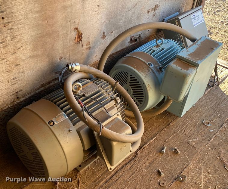 image for item DL1405 (2) TaTung WH0404FFA electric motors