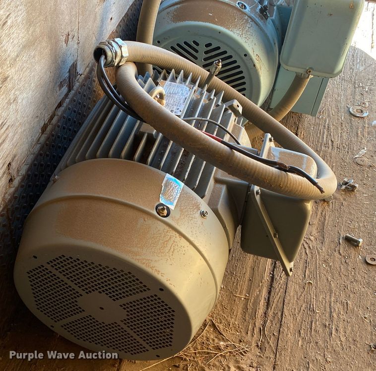 image for item DL1405 (2) TaTung WH0404FFA electric motors