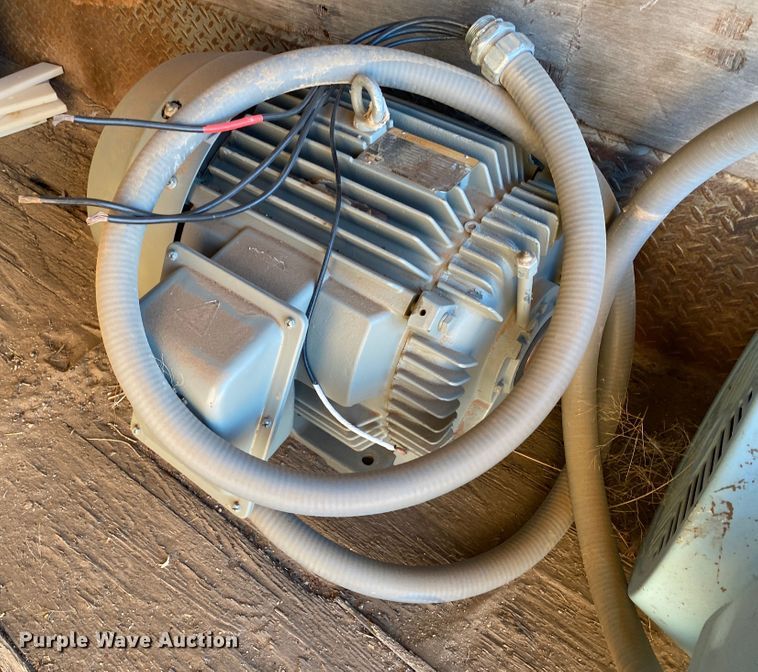 image for item DL1405 (2) TaTung WH0404FFA electric motors