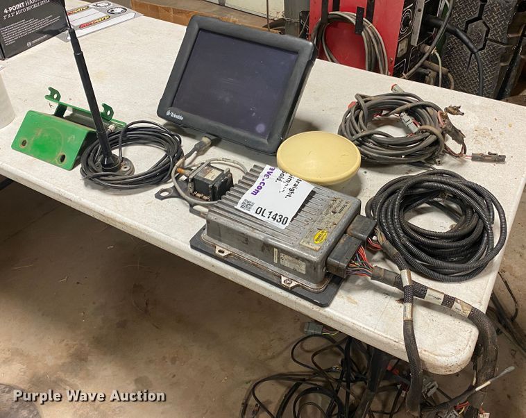 image for item DL1430 Trimble GPS equipment